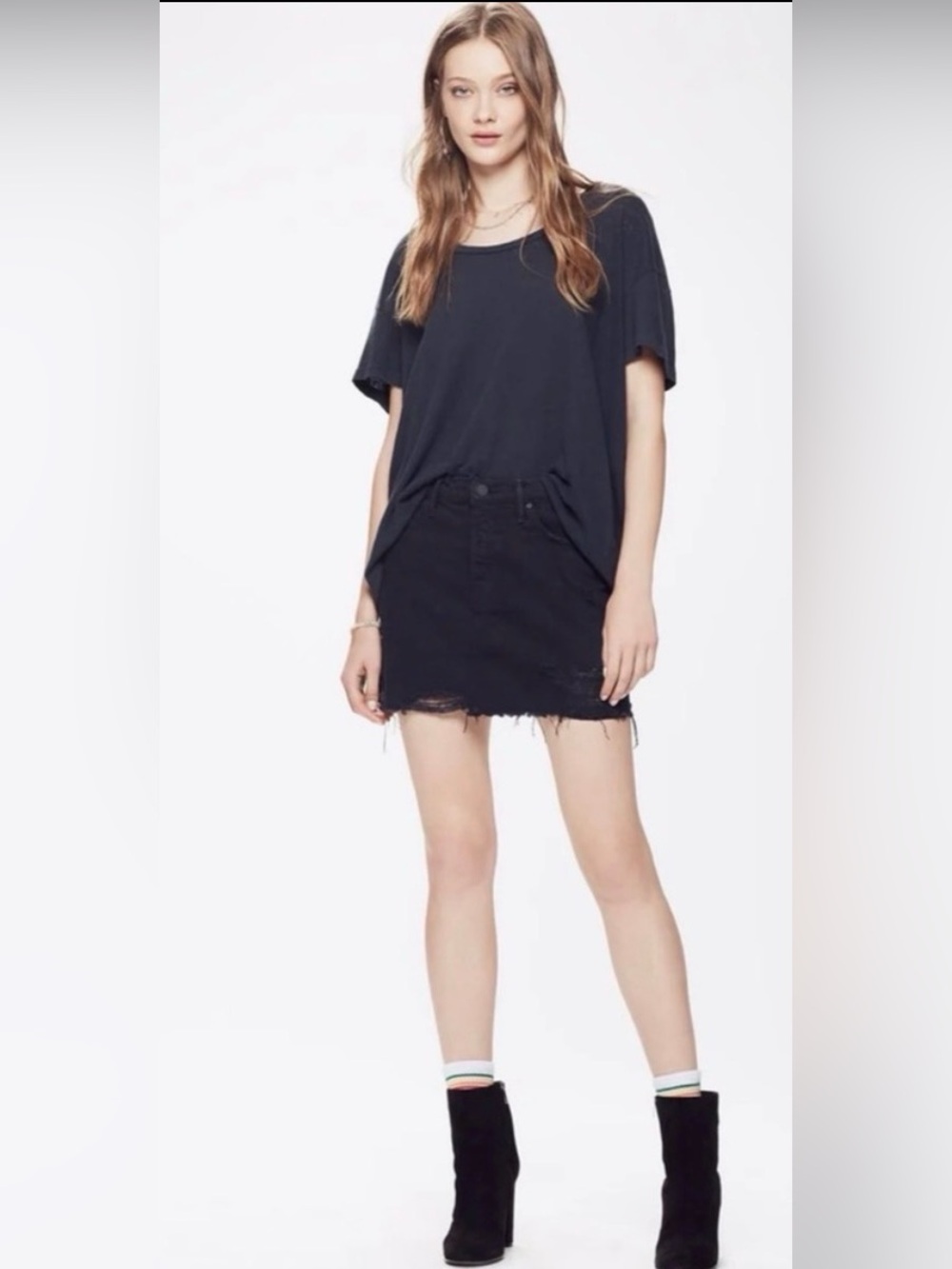 MOTHER The Superior Vagabond Mini Fray Black Denim Skirt Size 26